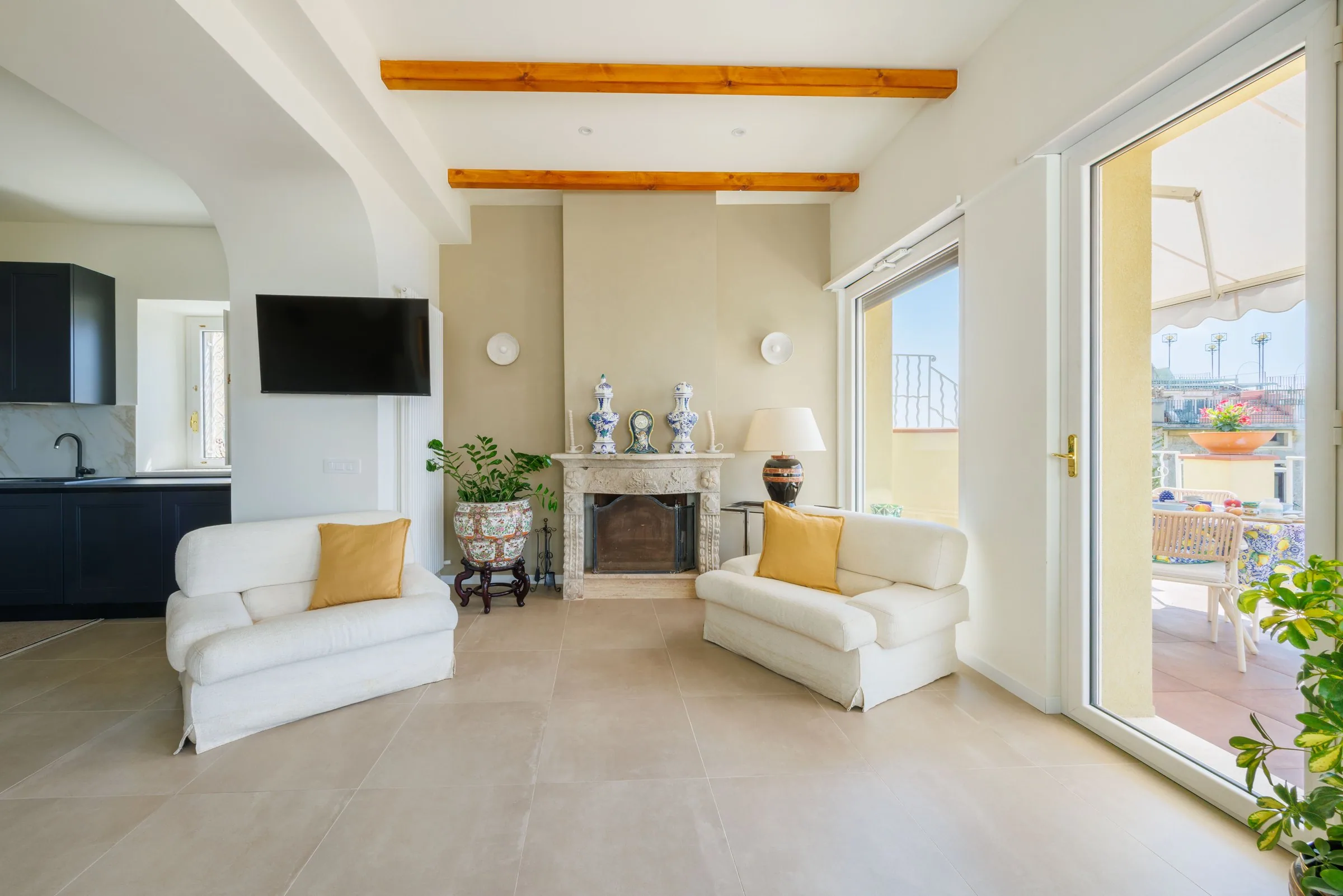 il salone di Casa Awaya